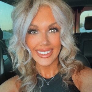 Meet your Posher, Shelby